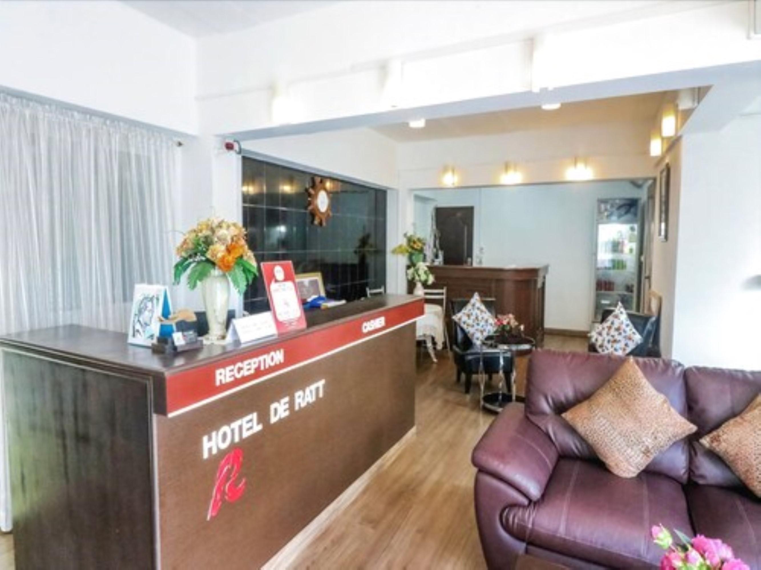 Hotel De Ratt Phuket Esterno foto