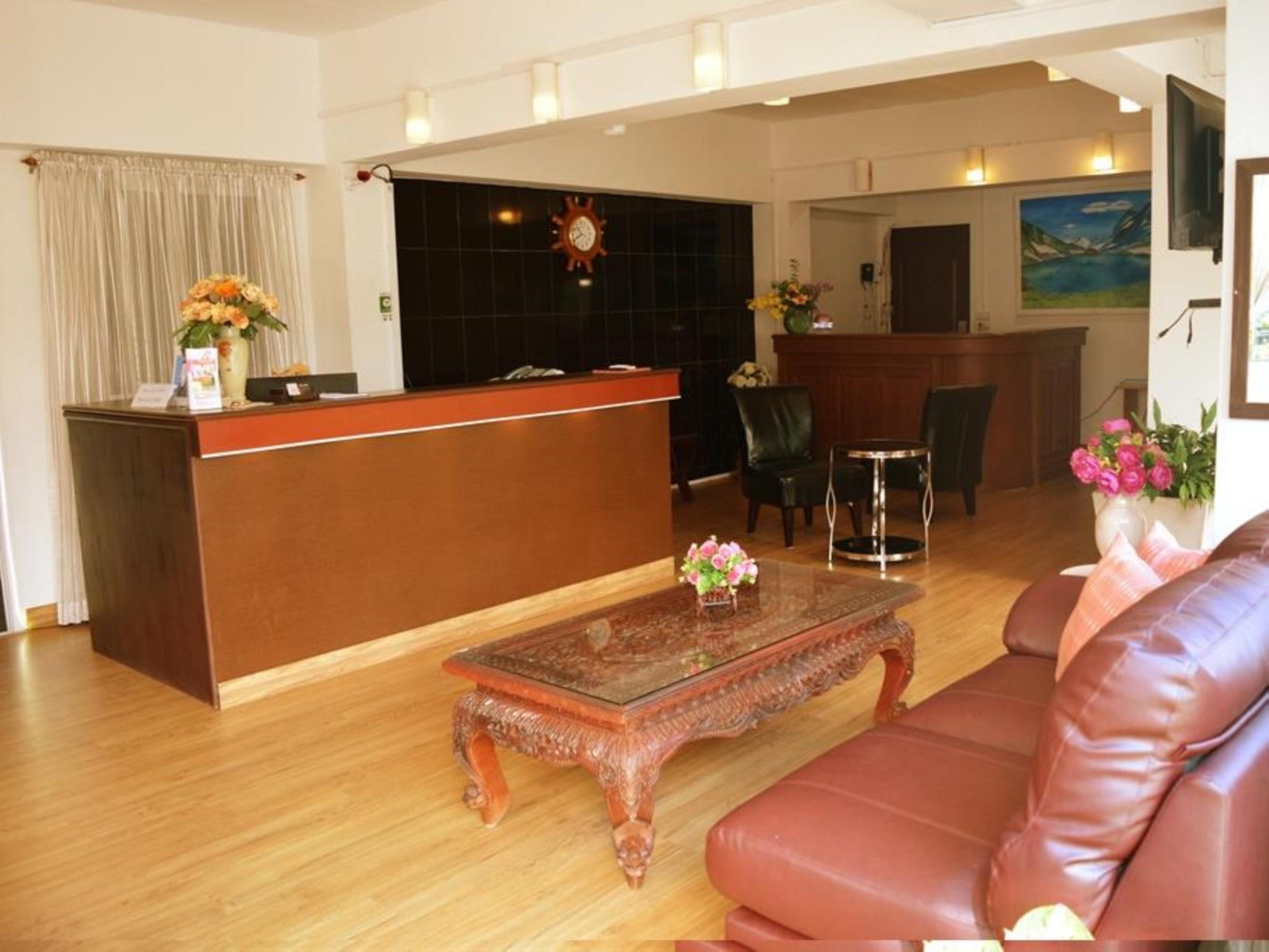Hotel De Ratt Phuket Esterno foto