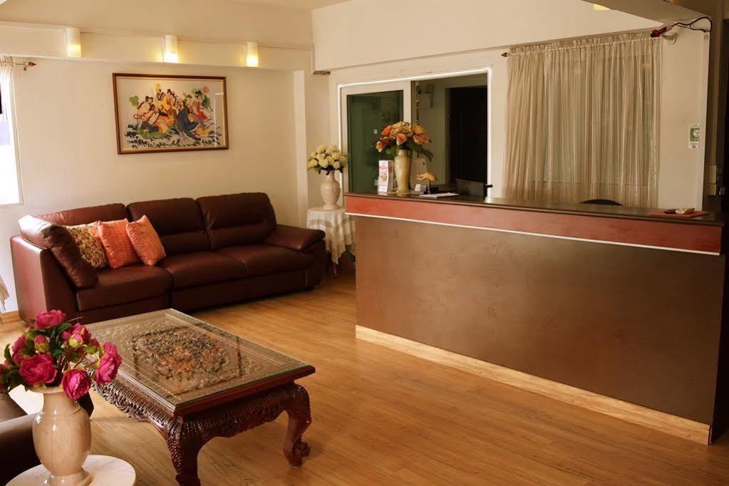 Hotel De Ratt Phuket Esterno foto